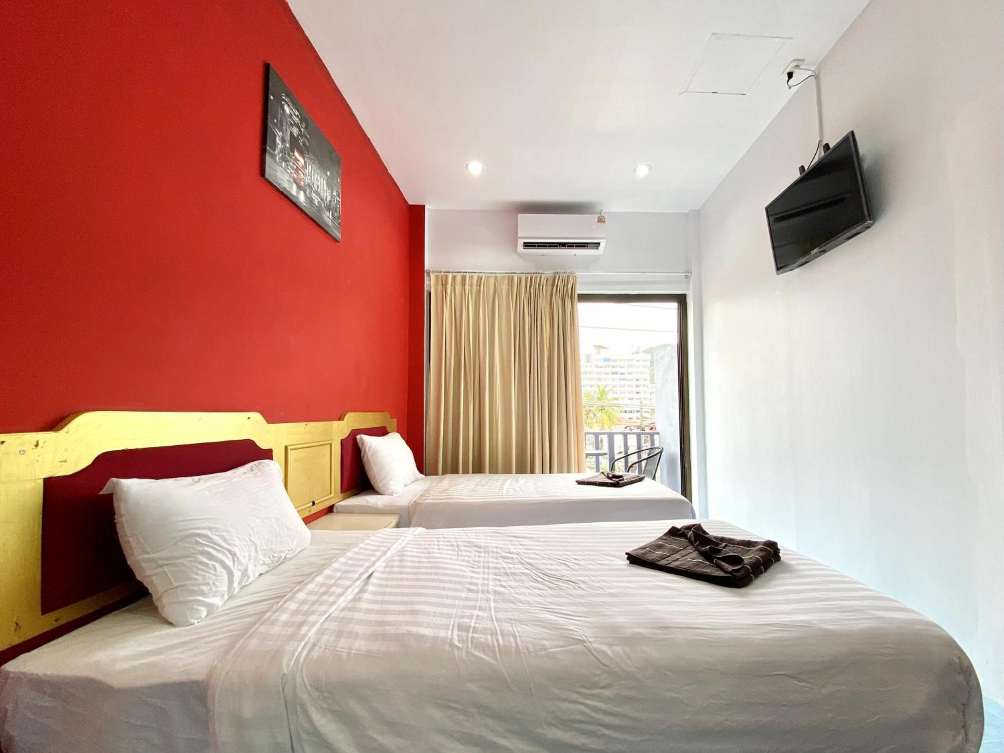 Mini Thai Guesthouse Patong Exterior foto