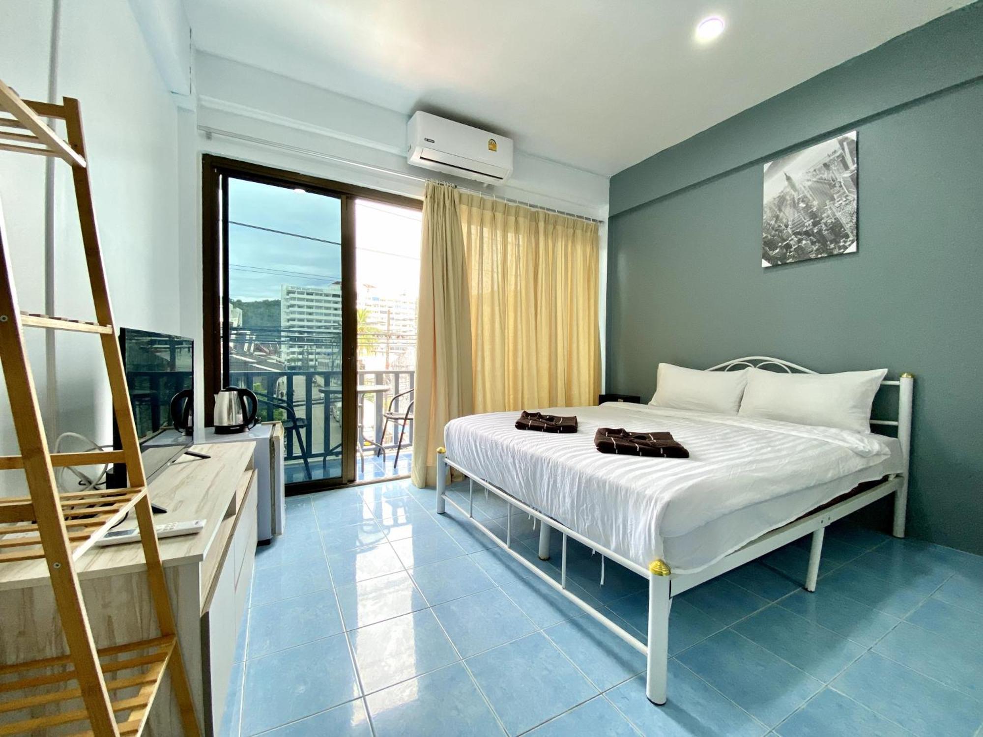 Mini Thai Guesthouse Patong Exterior foto
