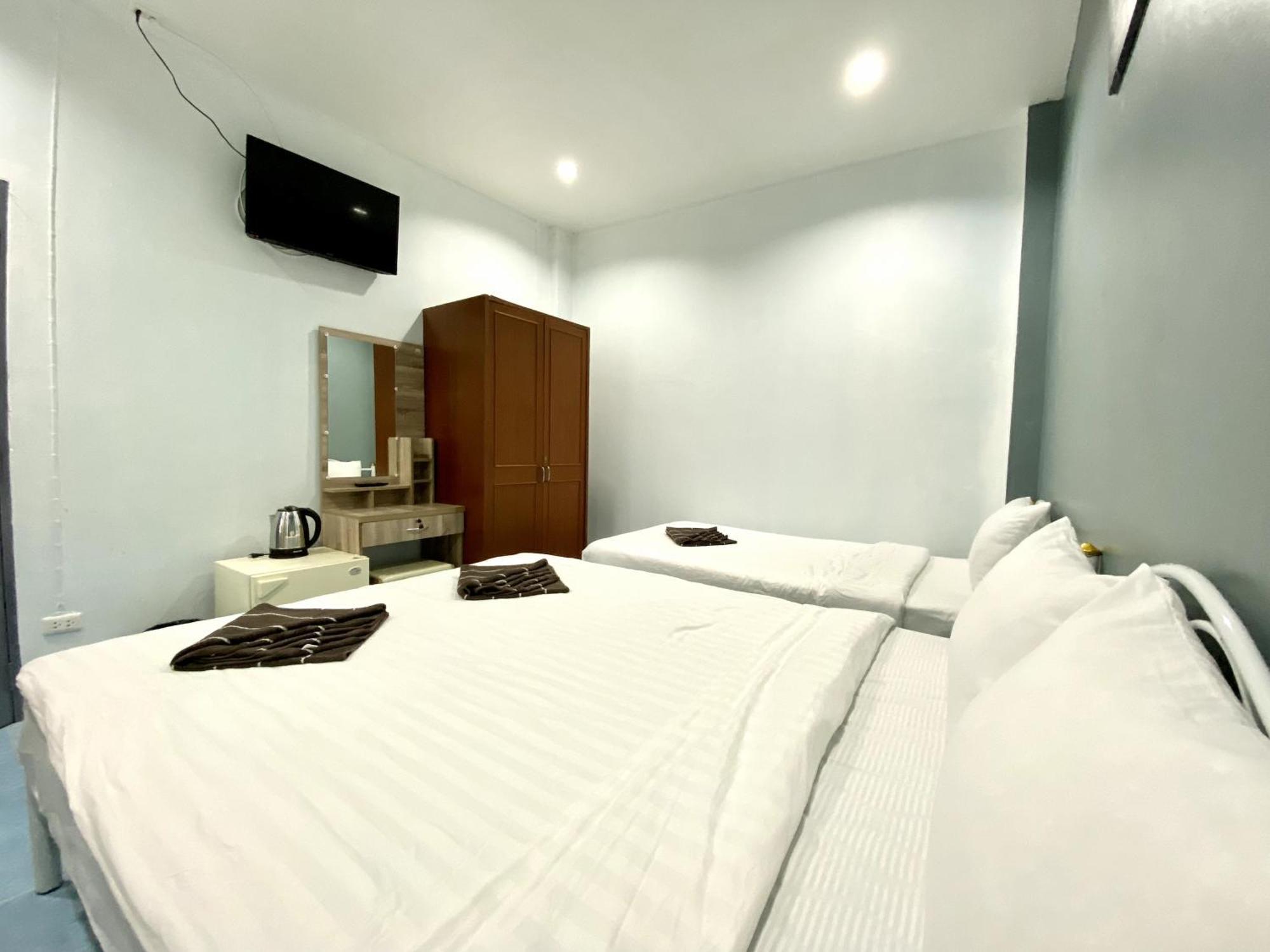 Mini Thai Guesthouse Patong Exterior foto